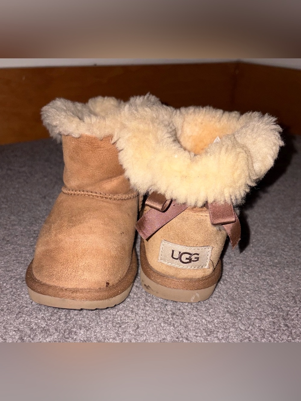 UGG Toddler / Kids Jesse Bow II Suede Boots Chestnut Size 11T